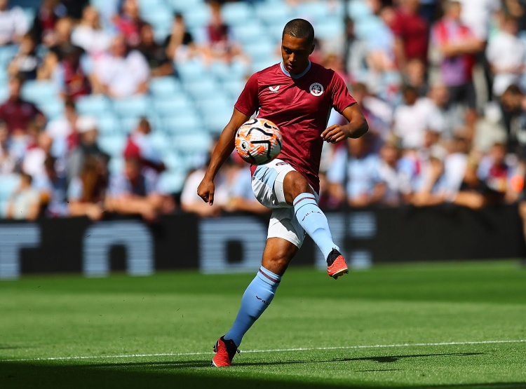 leyu乐鱼体育中国-蒂莱曼斯：伊涅斯塔、杰拉德、克罗斯、魔笛和阿隆索都是我的标杆